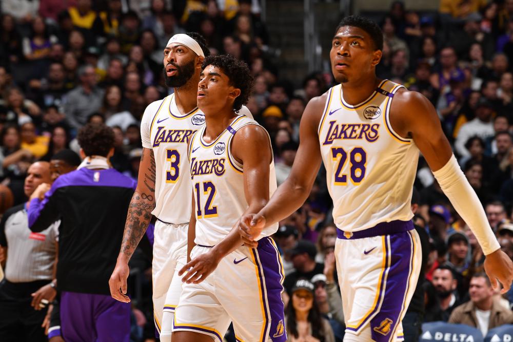 她继续发扬 她继续发扬