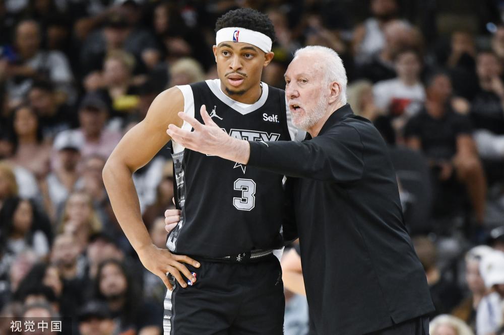 使他在场上 使他在场上