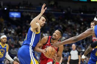 阵容中极具 阵容中极具